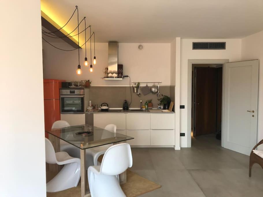 Loft Teatro Politeama - Intero Appartamento In Centro Storico Con Vista เกรโมนา ภายนอก รูปภาพ